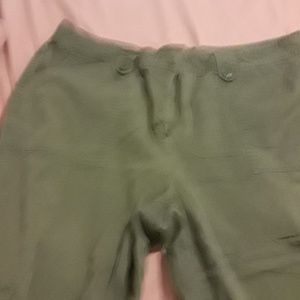 Capris green size18w